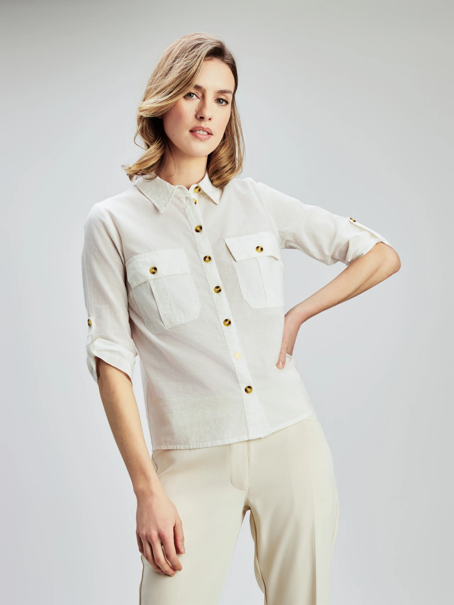 Tunique Semi-ajustée à Manches 3/4 Avec Boutons - Image 10