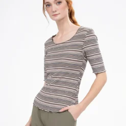 T-shirt Semi-ajusté à Manches 3/4