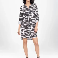 Robe Droite à Manches 3/4